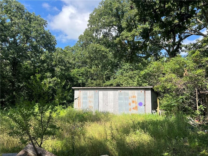 647 185 Pvt Rd, Osceola, MO 64776
