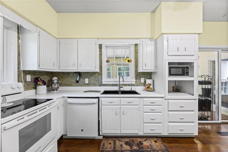 1623 Indiana Rd, Williamsburg, KS 66095