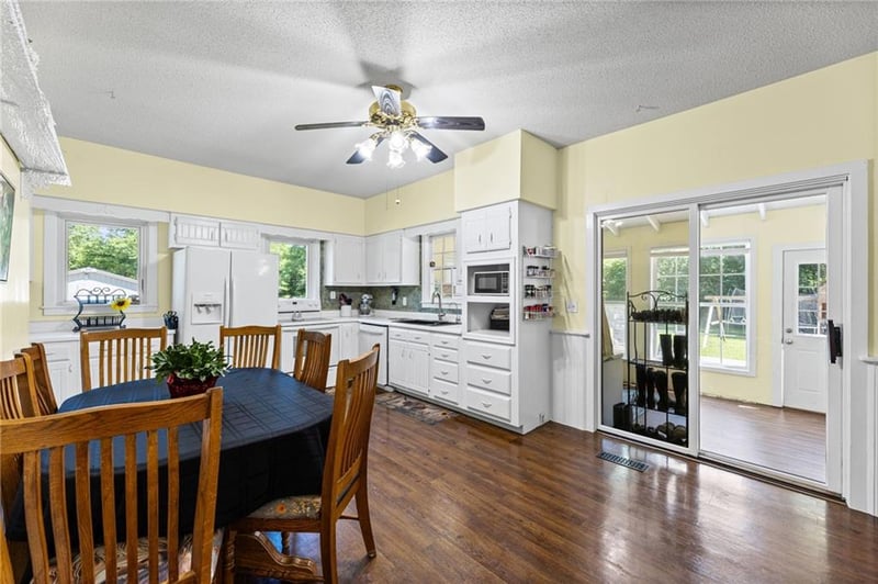 1623 Indiana Rd, Williamsburg, KS 66095