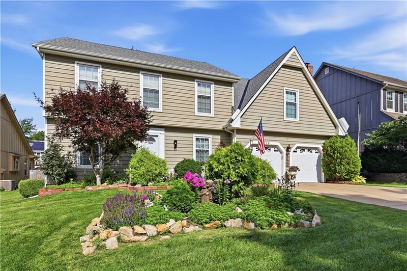 11724 Craig St, Overland Park, KS 66210