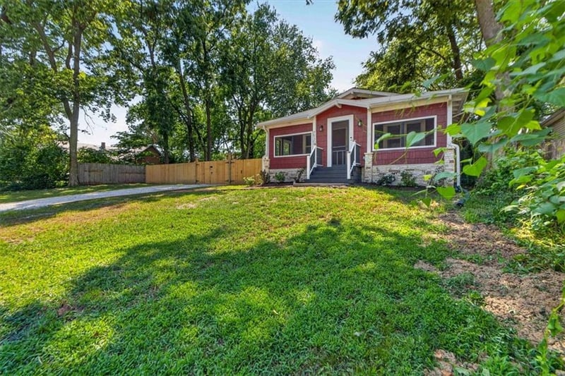 7930 Michigan Ave, Kansas City, MO 64132