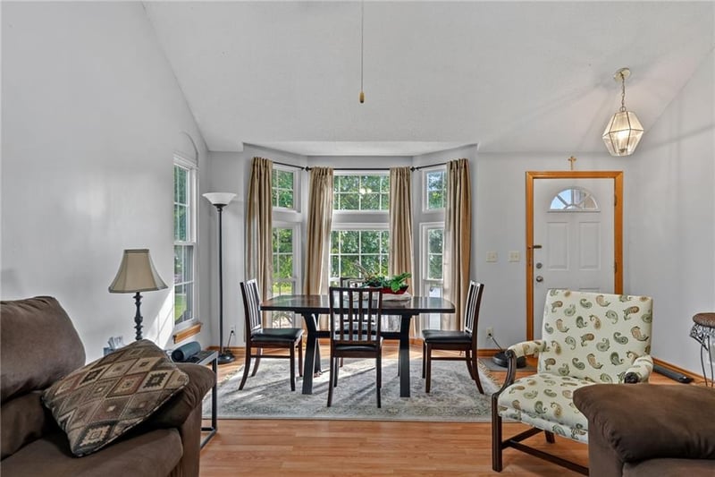 8002 147th Ter, Overland Park, KS 66223