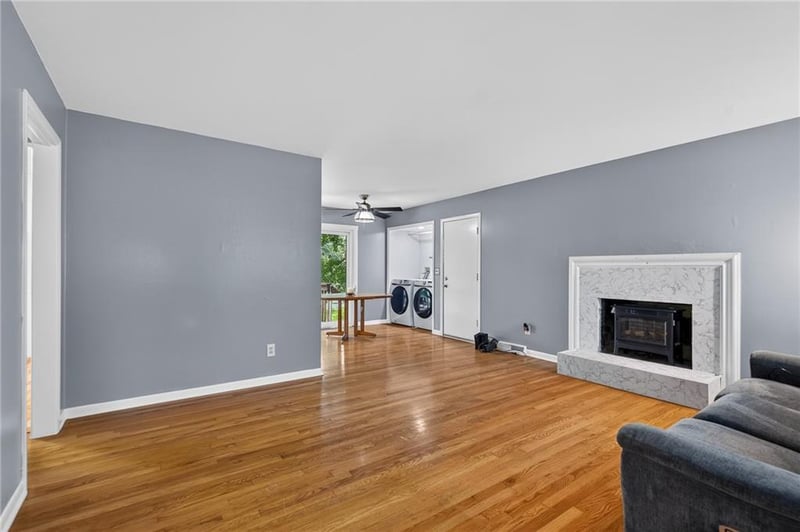9255 Hemlock St, Overland Park, KS 66212