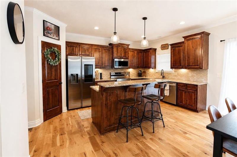 1304 Aberdeen Cir, Raymore, MO 64083