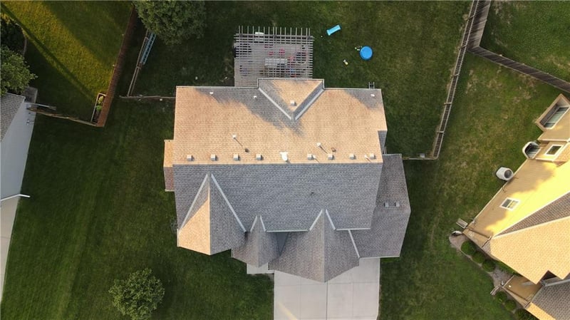 1304 Aberdeen Cir, Raymore, MO 64083