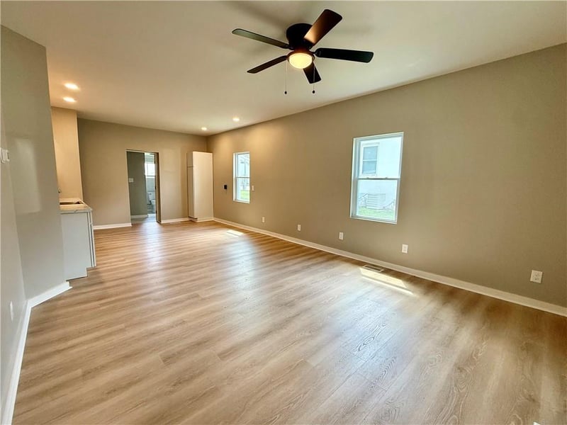 2003 Jefferson St, Lexington, MO 64067