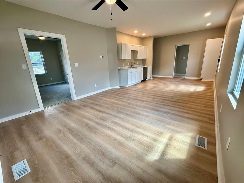 2003 Jefferson St, Lexington, MO 64067