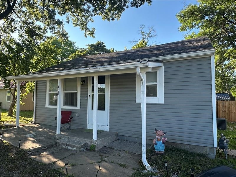 406 Mckinley St, Richmond, MO 64085
