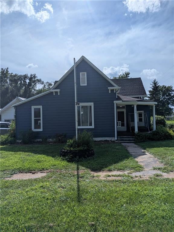 300 S Central St, Buckner, MO 64016