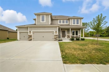 10838 N Bristol Ave, Kansas City, MO 64156
