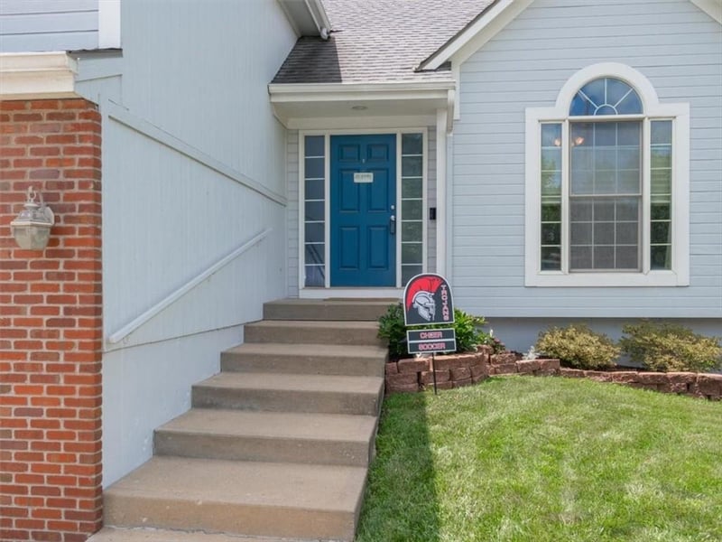 8812 Cosby Ave, Kansas City, MO 64154