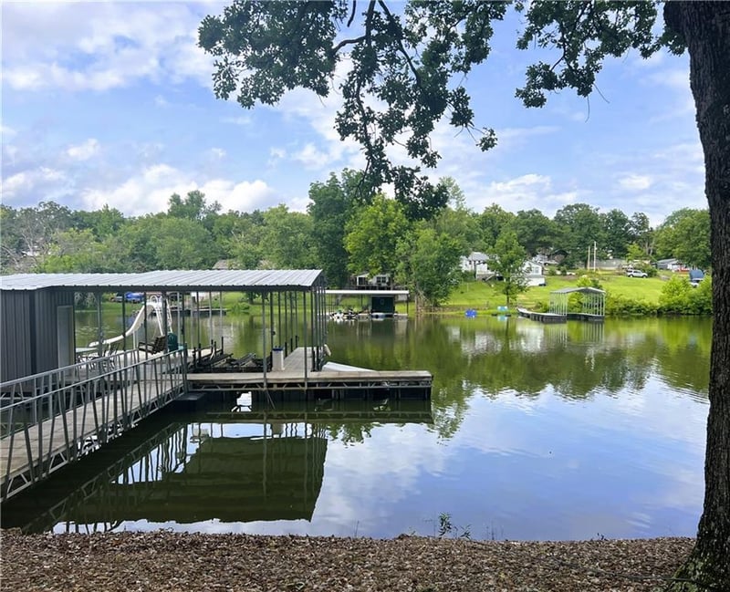 23069 Peppermint Dr, Warsaw, MO 65355