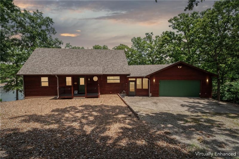 23069 Peppermint Dr, Warsaw, MO 65355