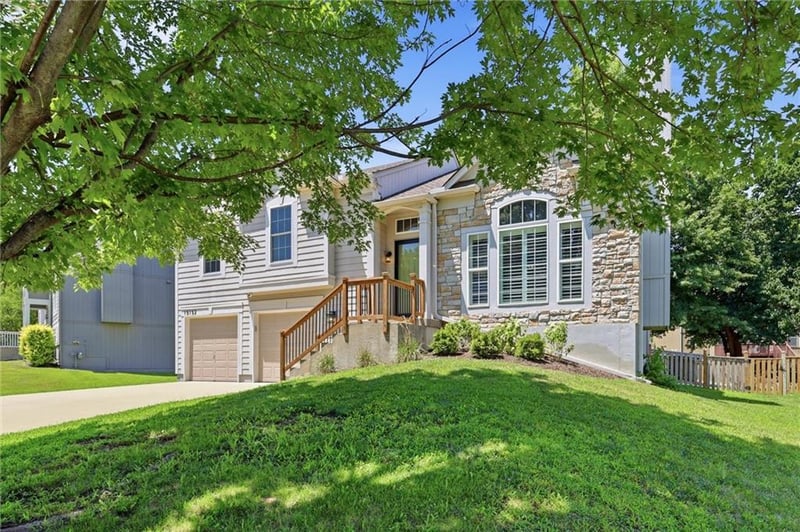 15152 157th Ter, Olathe, KS 66062