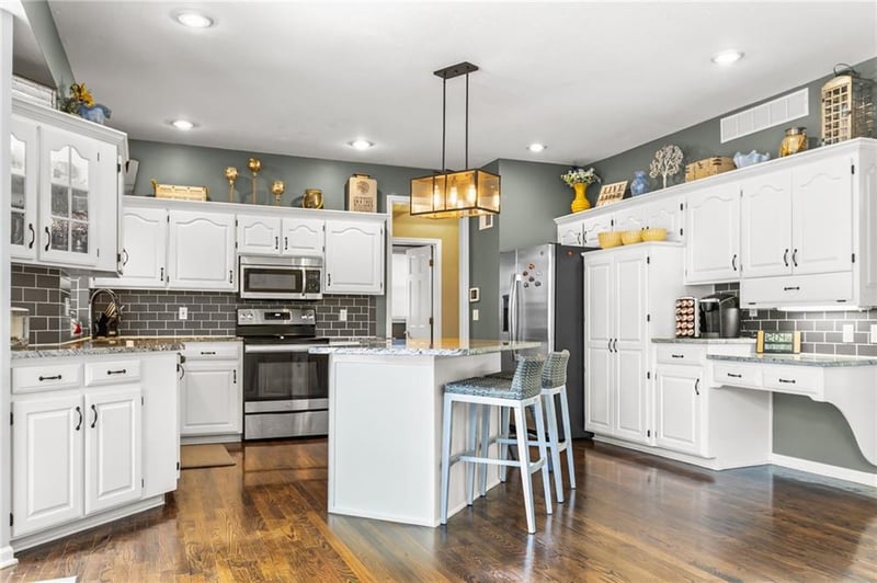 26209 E Blue Mills Rd, Sibley, MO 64088