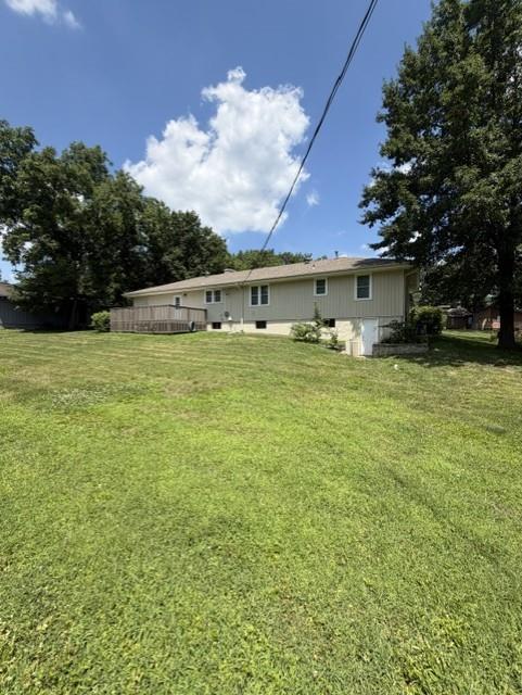10201 69th St, Merriam, KS 66203