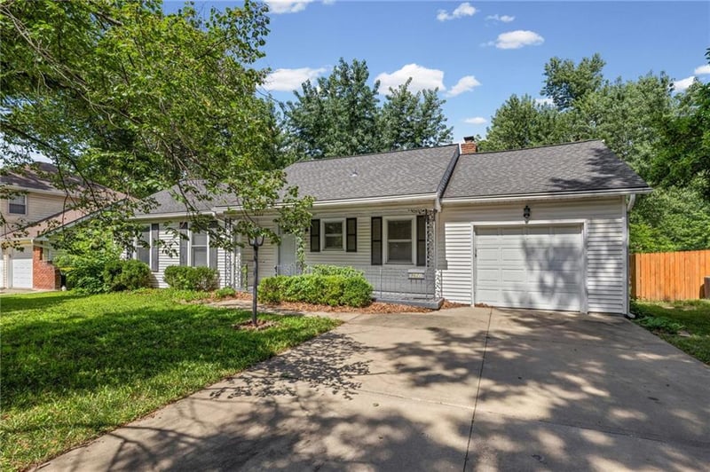 9622 Lowell Ave, Overland Park, KS 66212