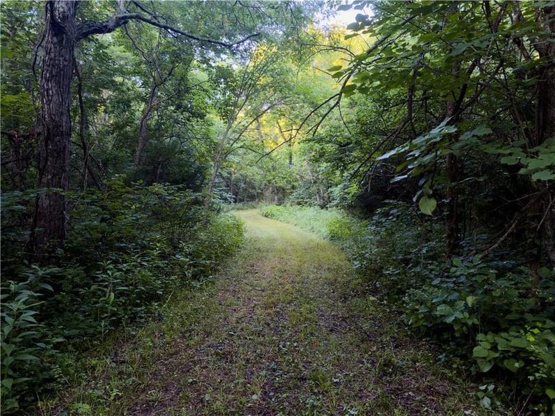 E 192nd St, Richmond, MO 64085