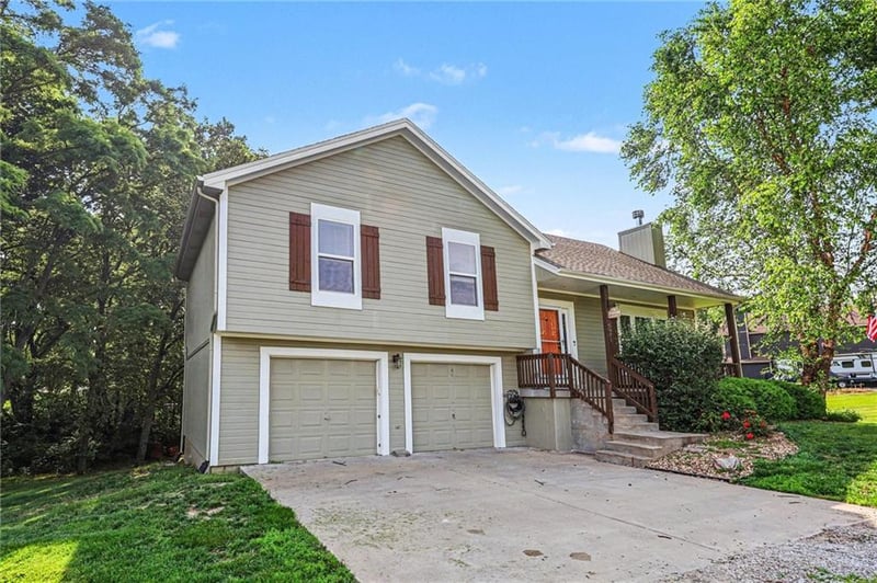 5871 Walnut Cv, Trimble, MO 64492