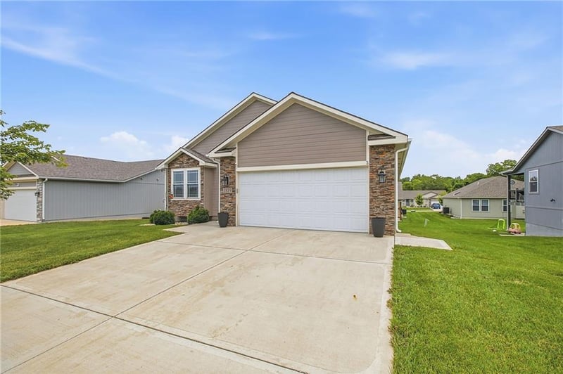 1819 Keenan St, Independence, MO 64058