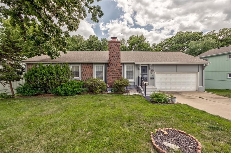 10101 67 St, Merriam, KS 66203