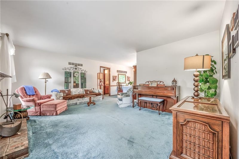 10101 67 St, Merriam, KS 66203