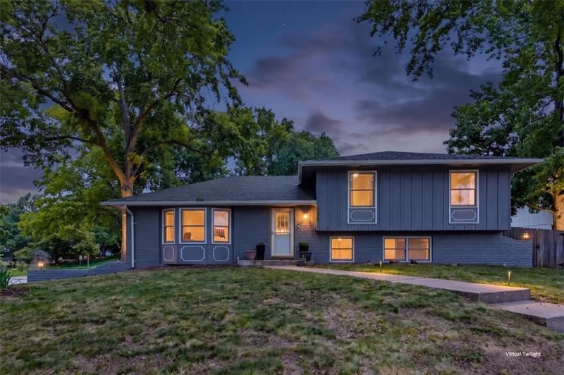 11614 Mcanany Dr, Shawnee Mission, KS 66203