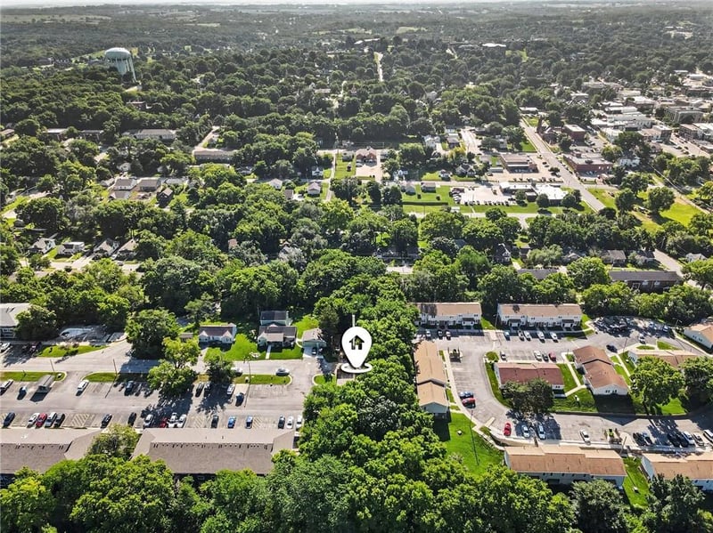 401 Skyline Dr, Liberty, MO 64068
