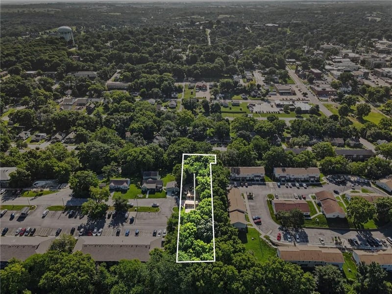 401 Skyline Dr, Liberty, MO 64068