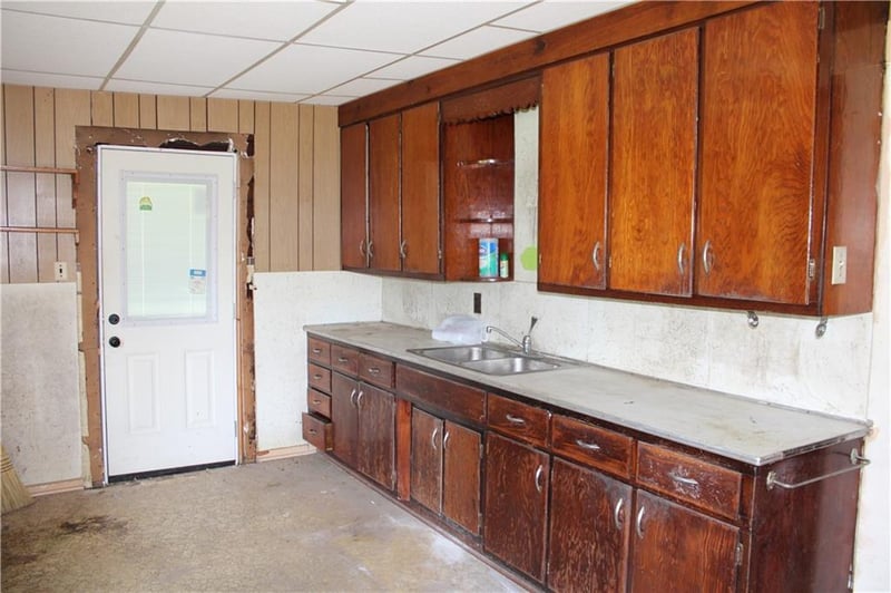 118 Oak St, Mulberry, KS 66756