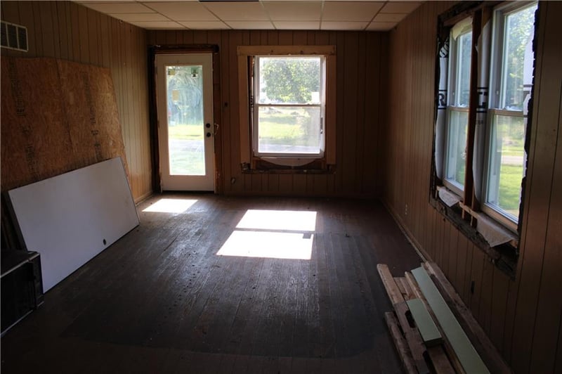 118 Oak St, Mulberry, KS 66756