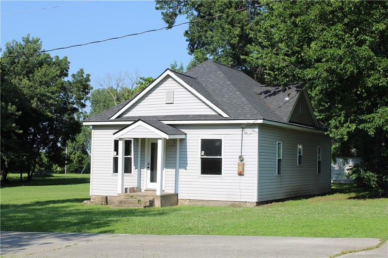 118 Oak St, Mulberry, KS 66756