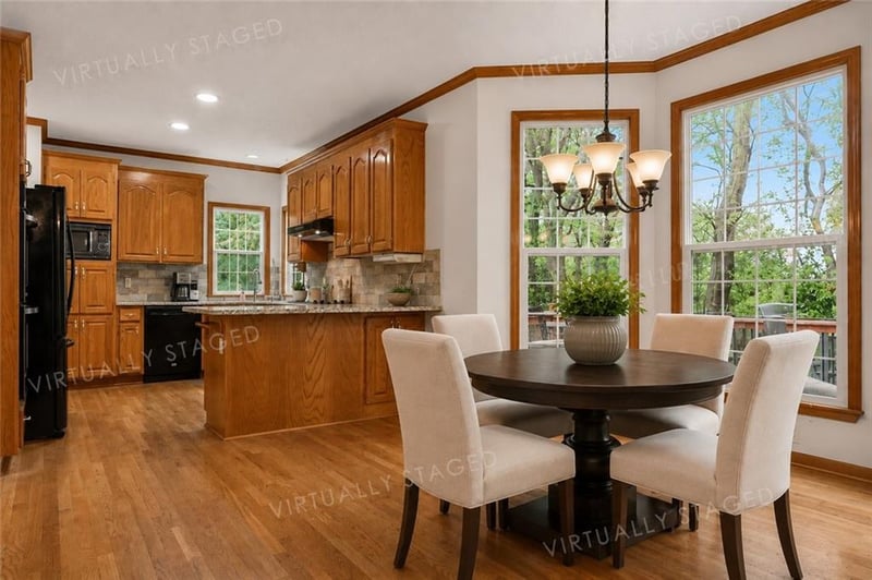 8442 Lakeview Ave, Lenexa, KS 66219