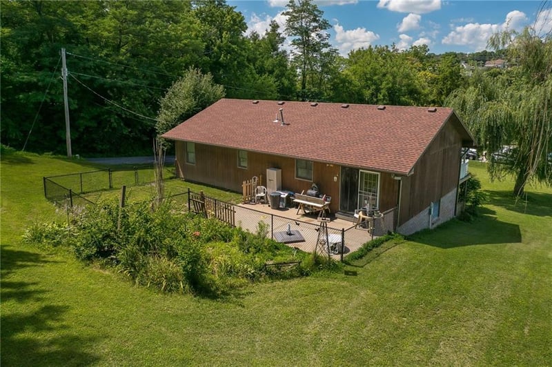 6401 1st St, St Joseph, MO 64504