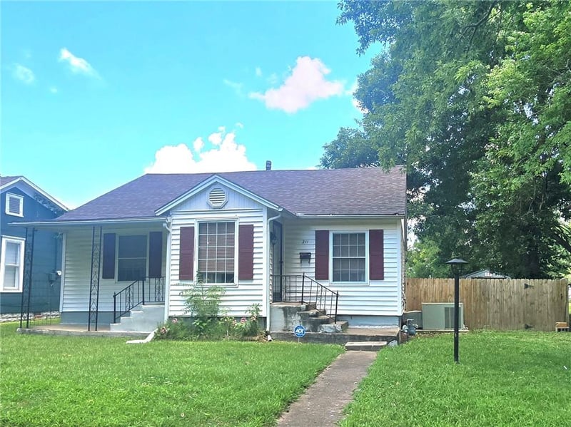 211 22nd St, Pittsburg, KS 66762