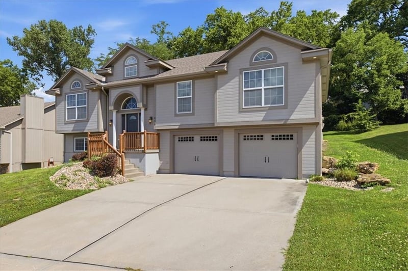 414 Fairway Rd, Belton, MO 64012