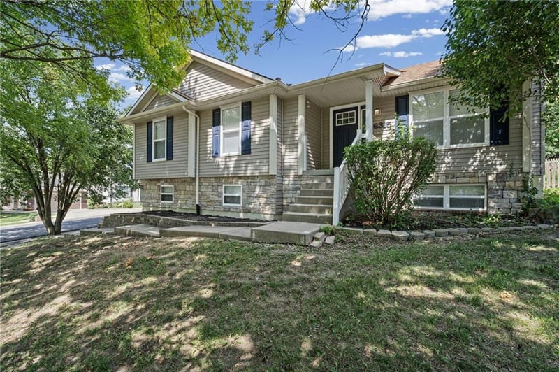 6315 Quincy Ave, Kansas City, MO 64119