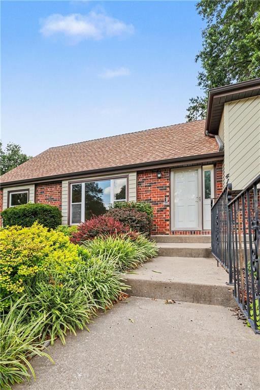 419 Gordon Dr, Liberty, MO 64068