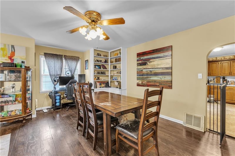 2918 9th St, St Joseph, MO 64505