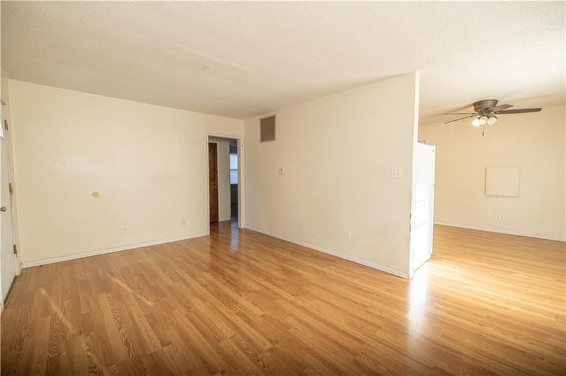 3530 53rd St, Kansas City, MO 64119