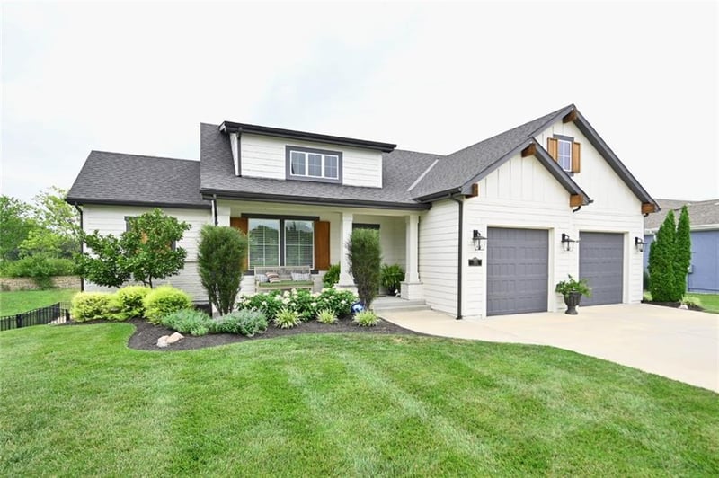 7035 Ewing Ave, Kansas City, MO 64119
