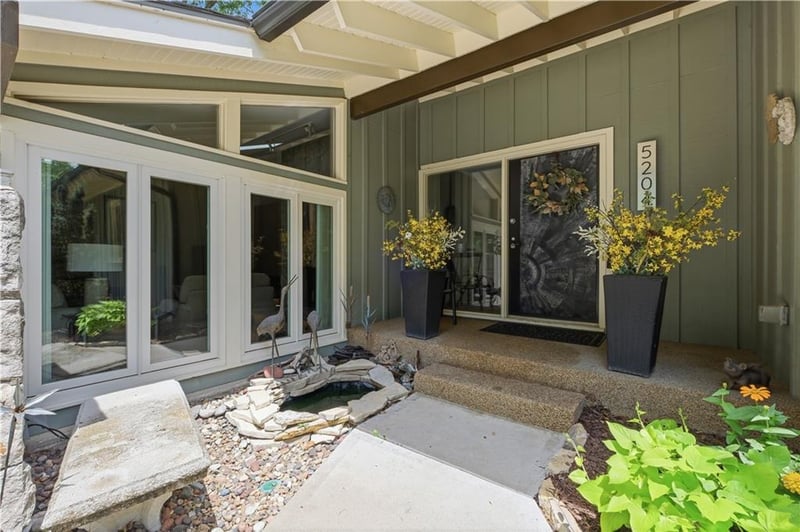 5204 W 83rd Ter, Prairie Village, KS 66207