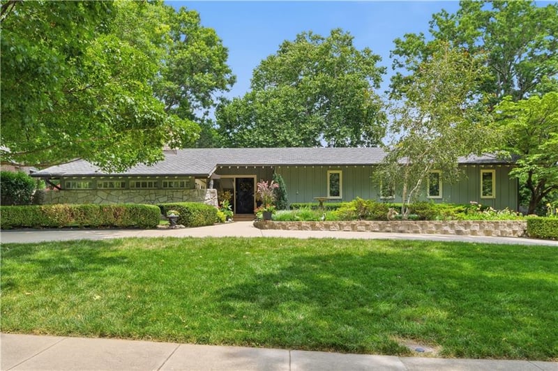 5204 W 83rd Ter, Prairie Village, KS 66207