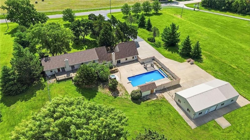 24960 Metcalf Rd, Louisburg, KS 66053