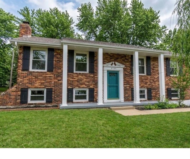 6704 129th St, Grandview, MO 64030