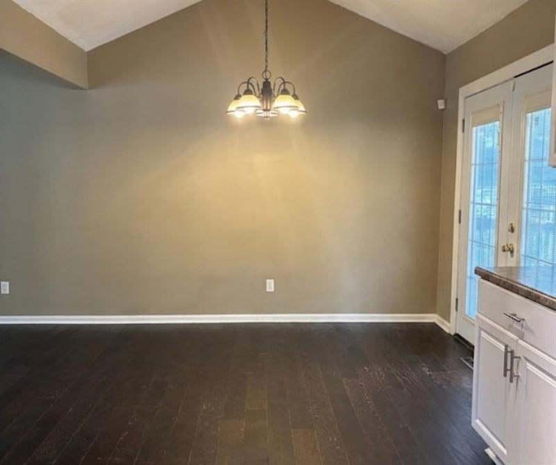 6704 129th St, Grandview, MO 64030