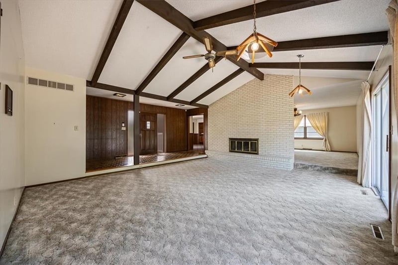 13312 Riverview Ave, Bonner Springs, KS 66012