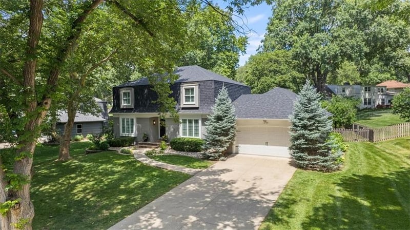 2700 104th Ter, Leawood, KS 66206