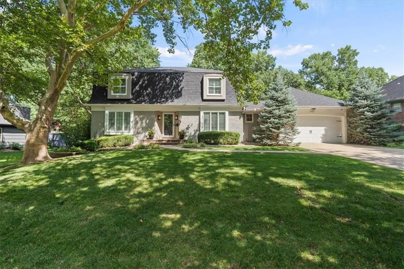 2700 104th Ter, Leawood, KS 66206