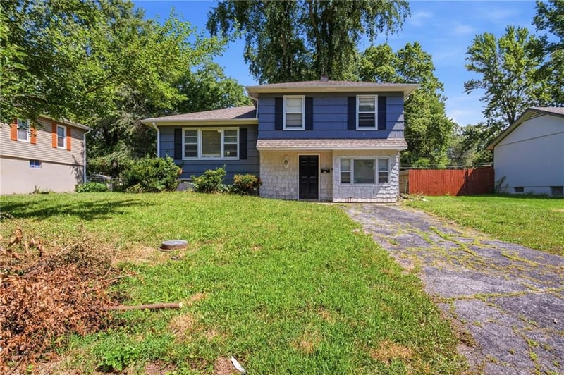 8602 110th St, Kansas City, MO 64134